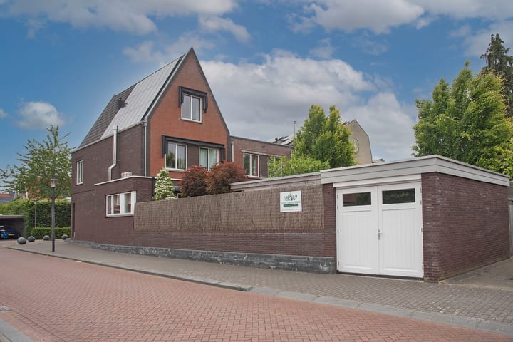 Laaresstraat 40 in Enschede photo