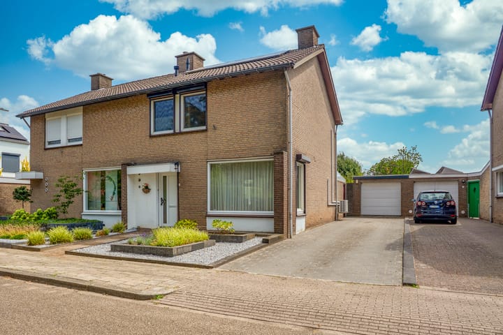 Laathofstraat 5 in Beek