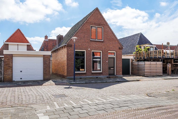 Laene 16A in Franeker