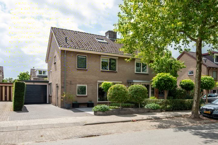 Lage Engweg 37 in Putten