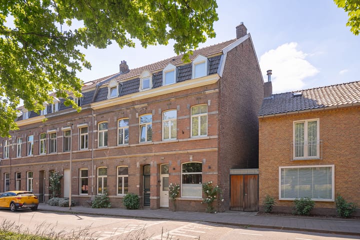Lage Kanaaldijk 24 in Maastricht
