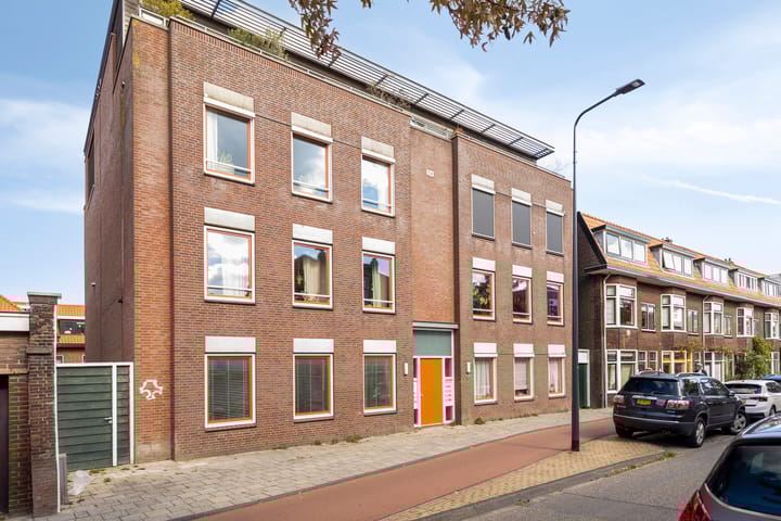 Lage Rijndijk 15F in Leiden