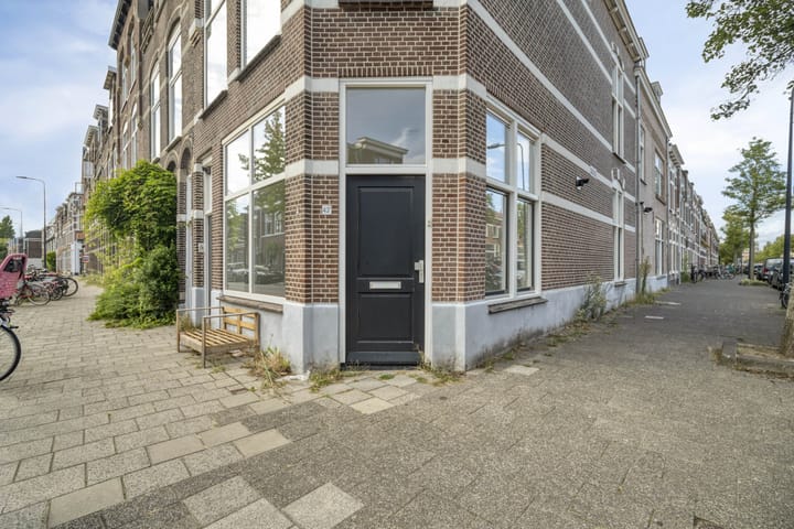 Lage Rijndijk 43E in Leiden