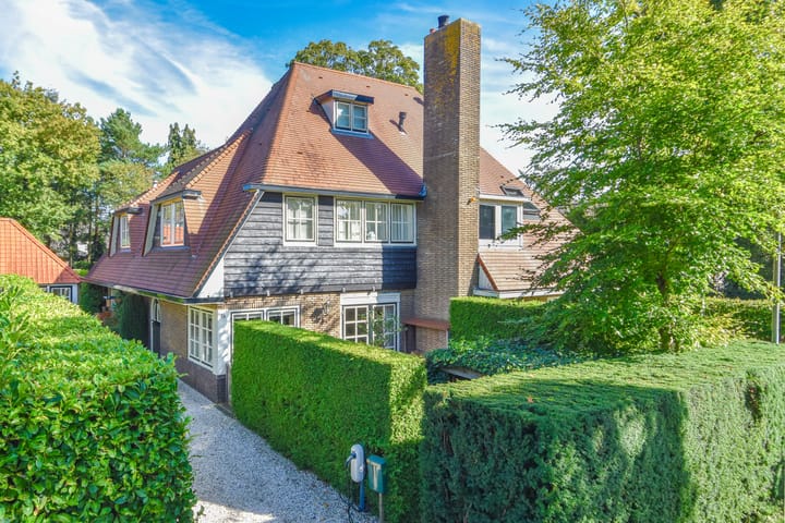 Photo of property Lage Vuurscheweg 15, Laren