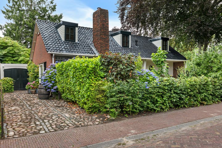 Photo of property Lageweg 47, Noordlaren