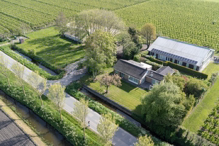 Lakemanweg 1 in Venhuizen