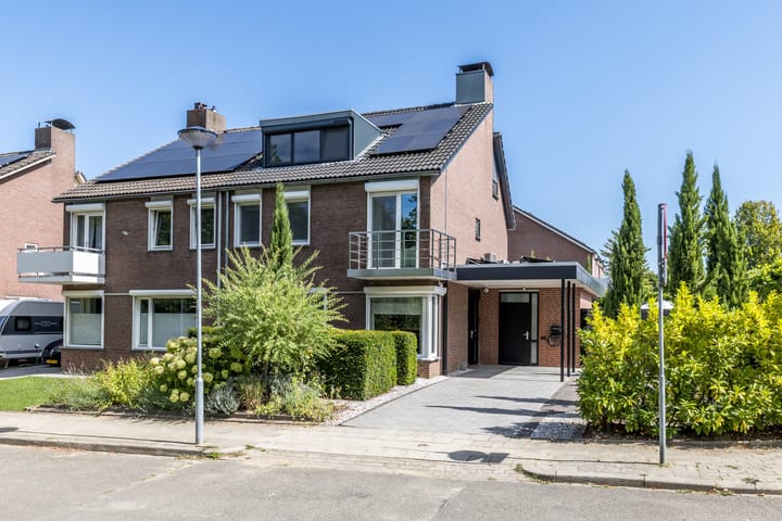 Lambrechtsstraat 1 in Voerendaal