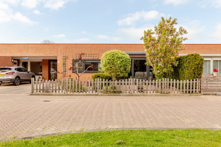Land van Altena 16 in Lelystad