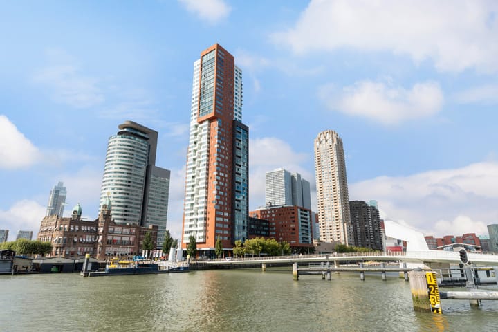 Landverhuizersplein 110 in Rotterdam