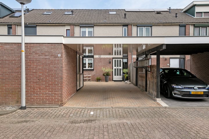 Photo of property Lange Akker 181, Geldermalsen