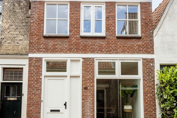 Lange Dwarsstraat 49 in Gouda