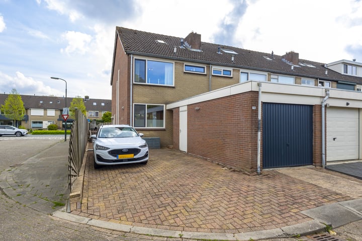 Lange Griendsweer 115 in Hardinxveld-Giessendam