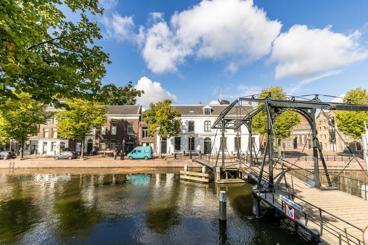 Lange Haven 95G in Schiedam