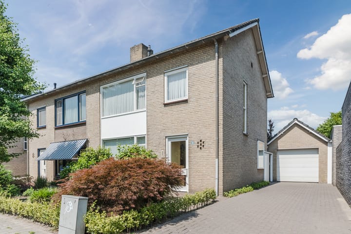 Lange Schoor 12 in Hapert