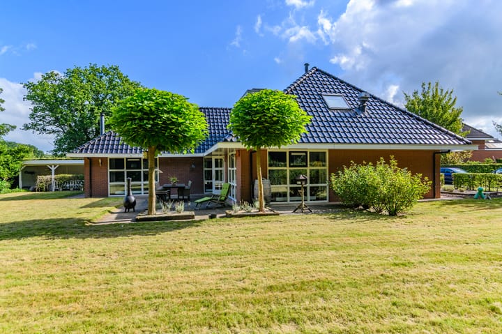 Lange Singel 24 in Bakkeveen