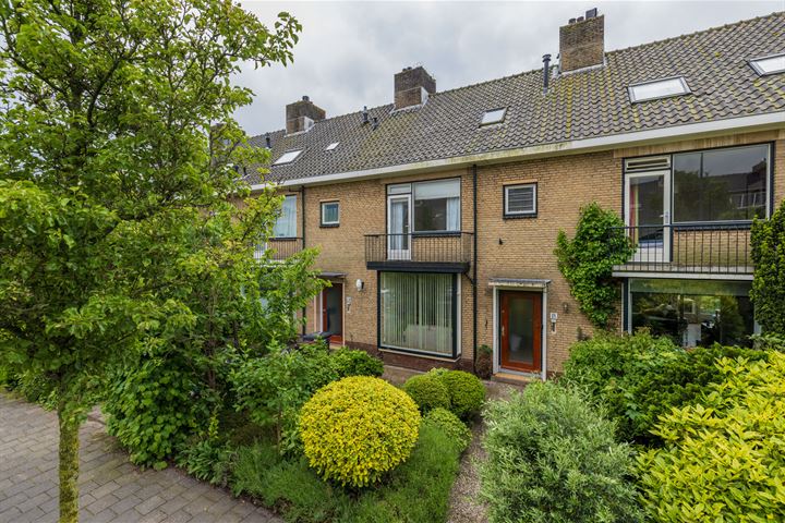 Lange Voort 18 in Oegstgeest