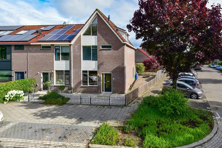 Photo of property Lange Wetering 23, Nederhorst den Berg