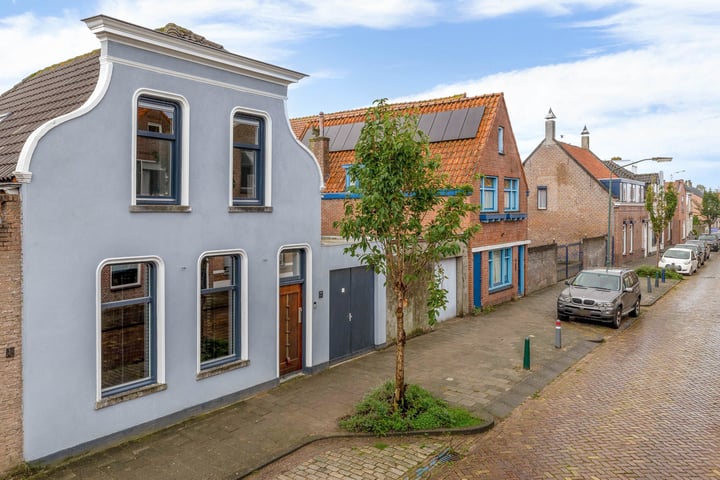 Langenoordstraat 105 in Zevenbergen