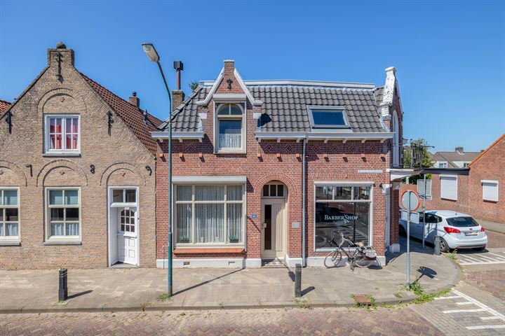 Langenoordstraat 114 in Zevenbergen