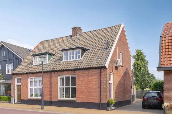 Langestraat 125 in Delden