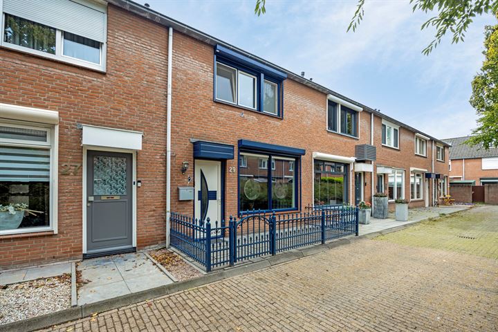 Langeveld 29 in Roosendaal