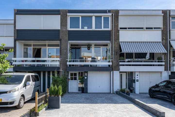 Photo of property Langeweg 146, Middelharnis