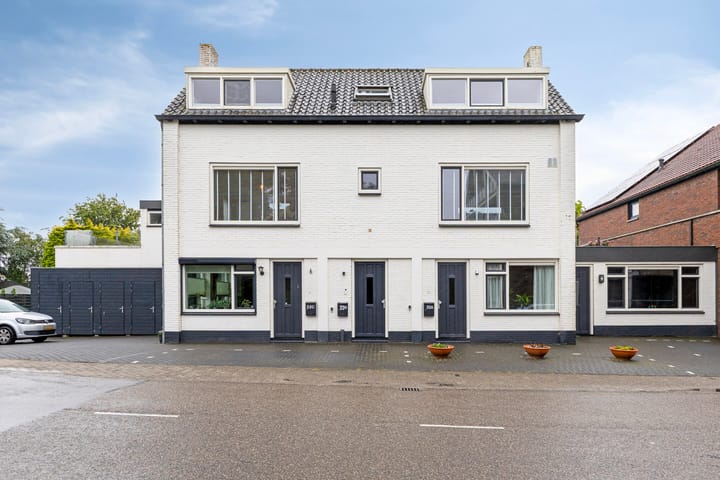 Photo of property Langeweg 22b, Roelofarendsveen