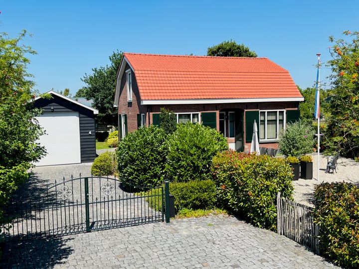 Langeweg 4 in Zuidland