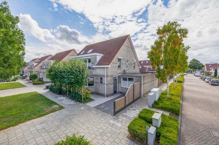 Langeweg 47 in Stellendam