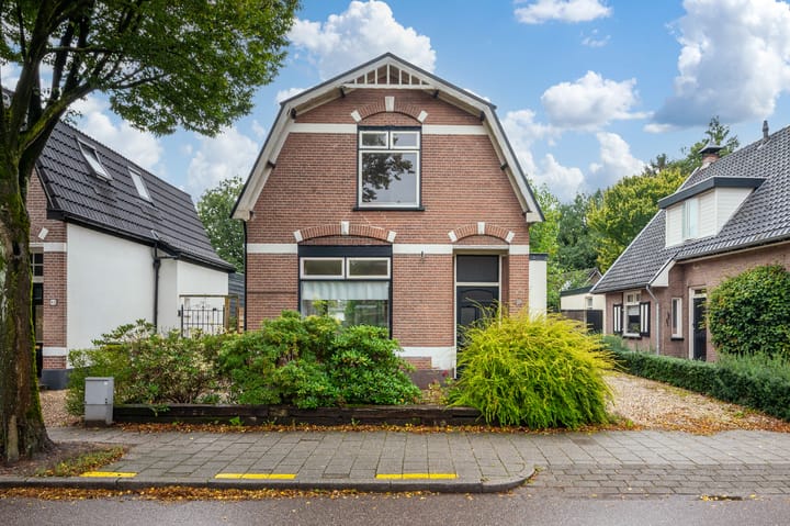 Langeweg 60 in Apeldoorn foto