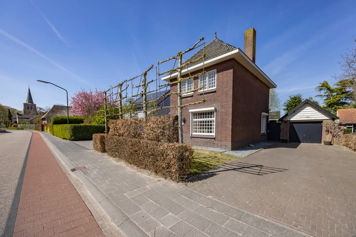 Photo of property Langeweg 68, Haaren