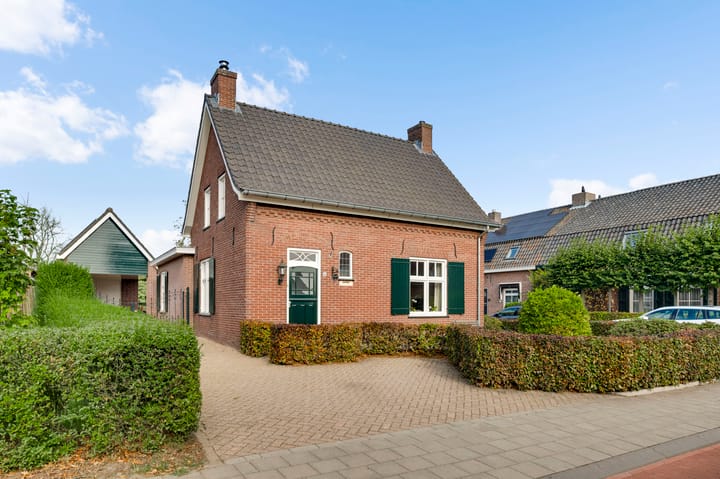 Langstraat 14 in Leende