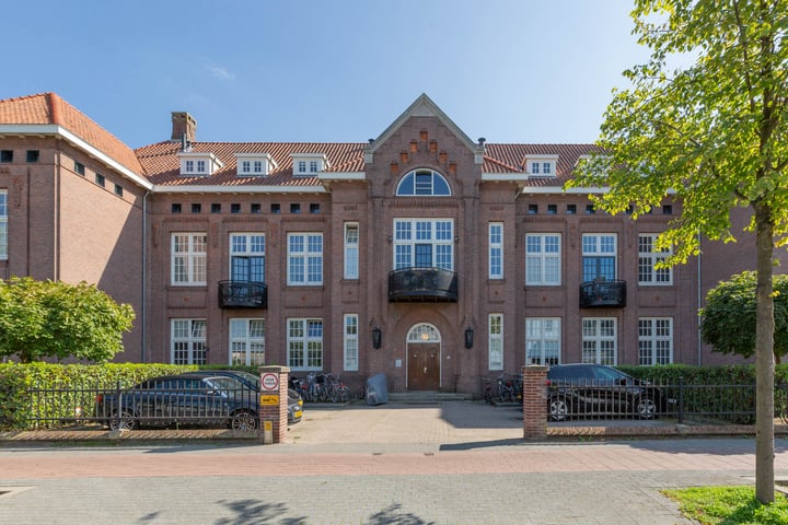 Larenseweg 28A-14 in Hilversum foto