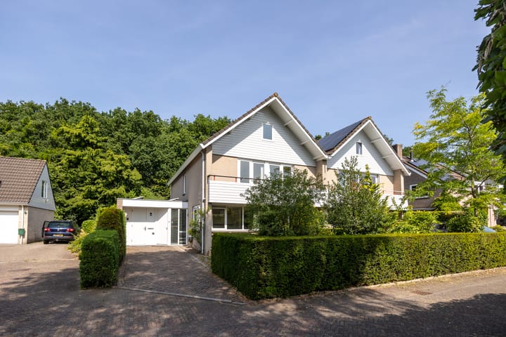 Larikslaan 8 in Bilthoven