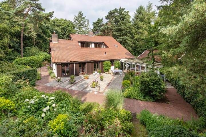 Photo of property Lassuslaan 61, Bilthoven