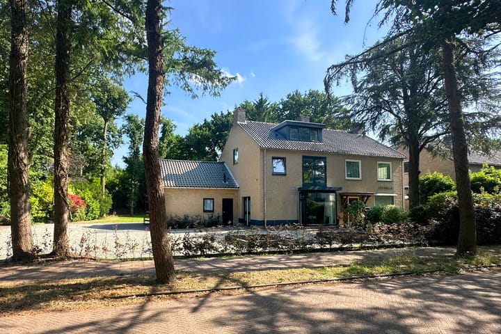 Photo of property Lassuslaan 76, Bilthoven
