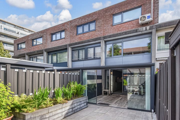 Lau Mazirellaan 287 in 's-Gravenhage