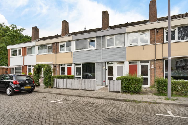 Lauernessestraat 27 in Hoogvliet Rotterdam