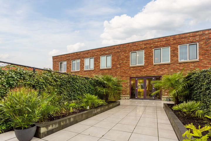 Laura Bassihof 88 in Almere