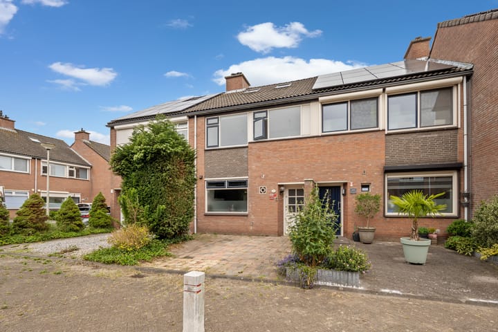 Lavadijk 221 in Roosendaal