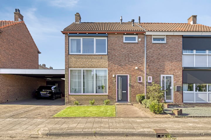 Ledderkenstraat 8 in Stein