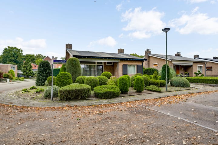 Leenhofplein 1 in Baexem