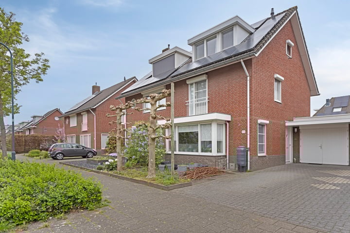 Leeuwenborchweide 95 in Helmond Foto