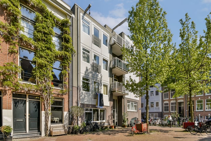 Leeuwenhoekstraat 57 in Amsterdam