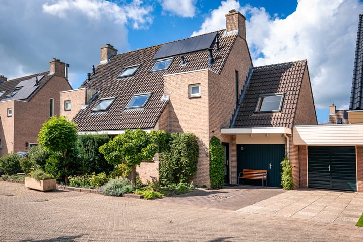 Leeuwenhorst 6 in Alphen aan den Rijn photo