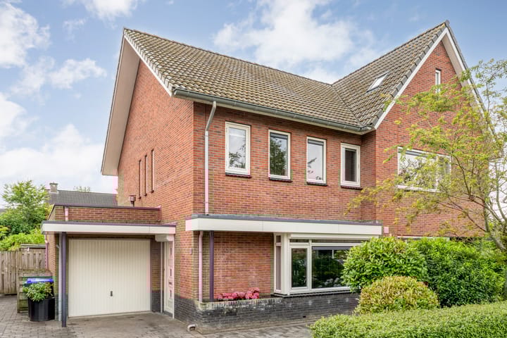 Photo of property Leeuwentand 13, Meppel