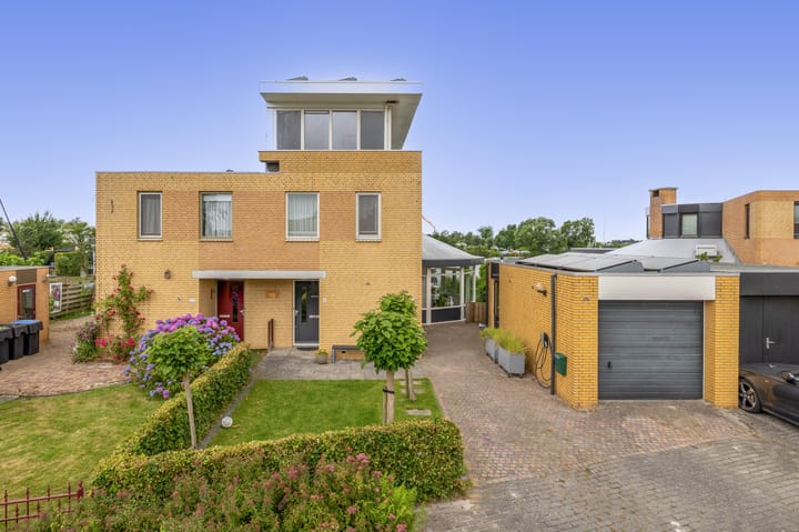 Photo of property Leeuwerik 4, Lemmer