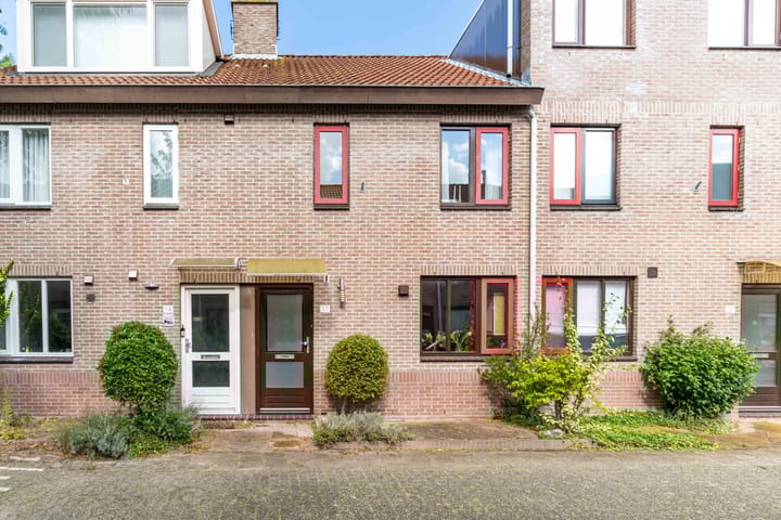 Photo of property Leeuweriklaan 12, Delft