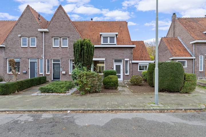 Leeuwerikstraat 13 in Geleen photo