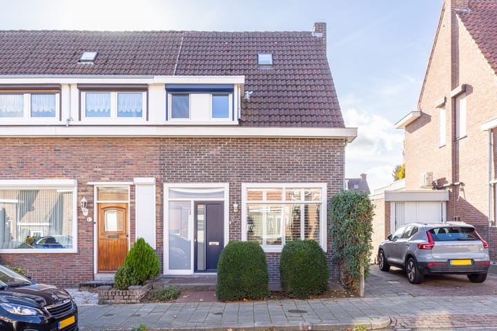 Leeuwerikstraat 27 in Geleen foto
